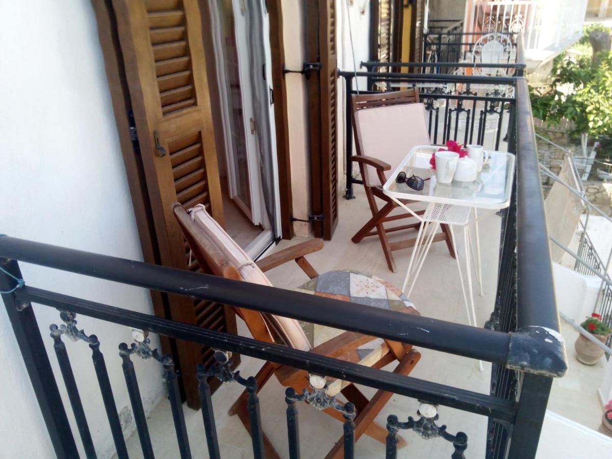 Soustas Apartments Longos  Luaran gambar