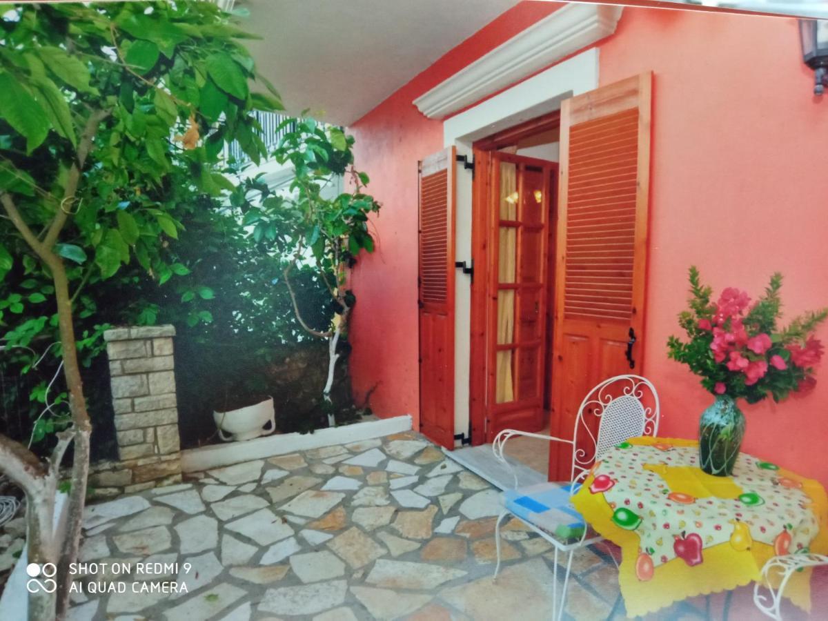 Soustas Apartments Longos  Luaran gambar