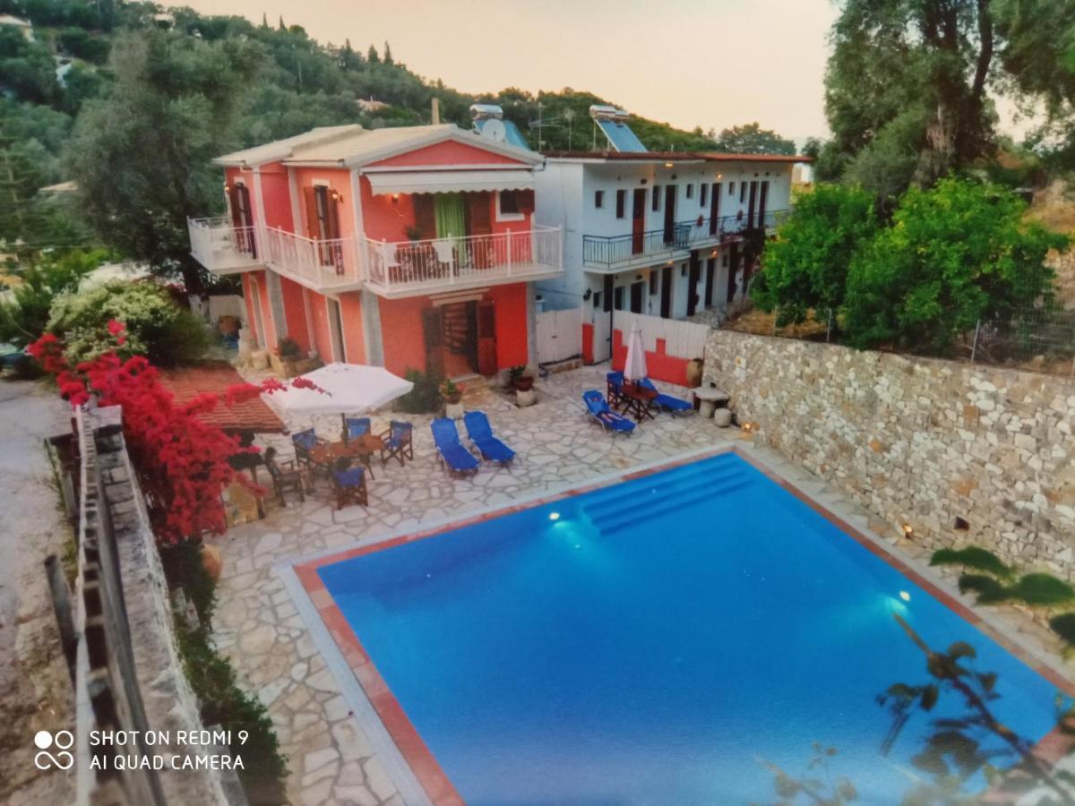 Soustas Apartments Longos  Luaran gambar