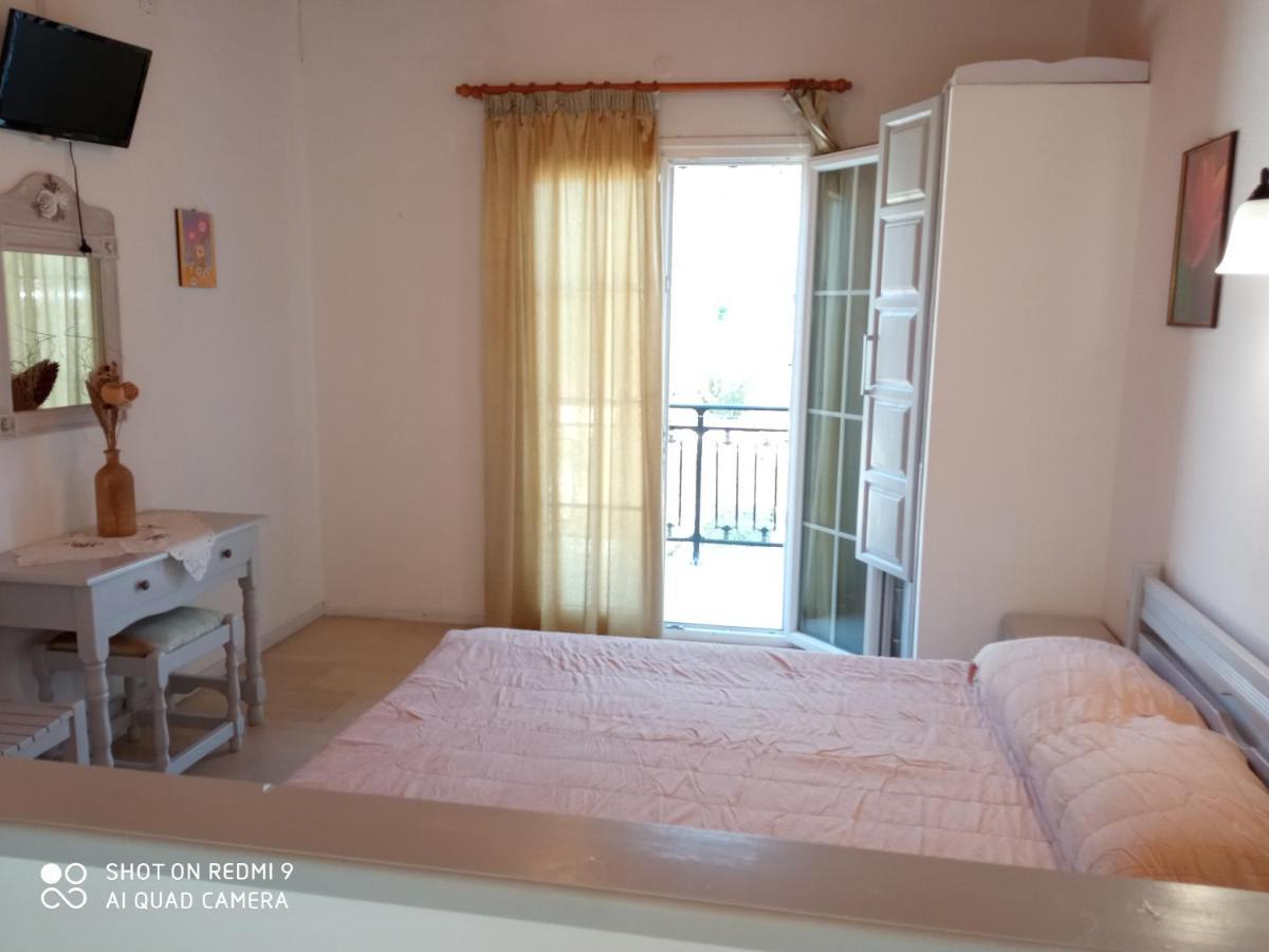 Soustas Apartments Longos  Luaran gambar