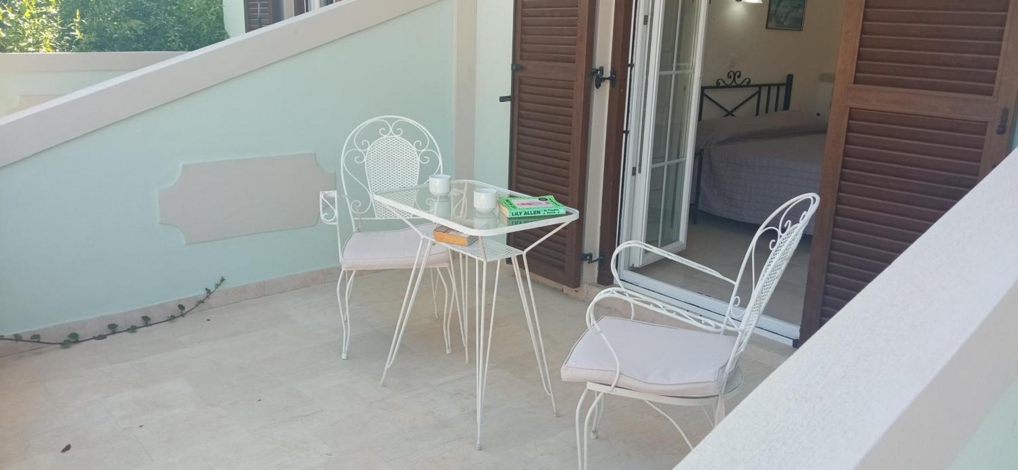 Soustas Apartments Longos  Bilik gambar