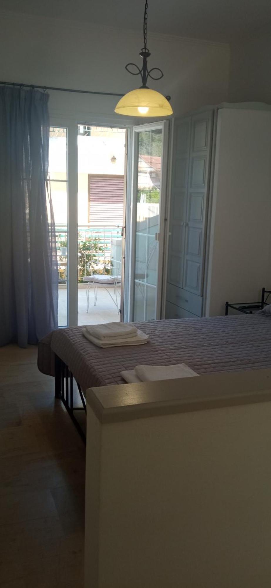 Soustas Apartments Longos  Bilik gambar